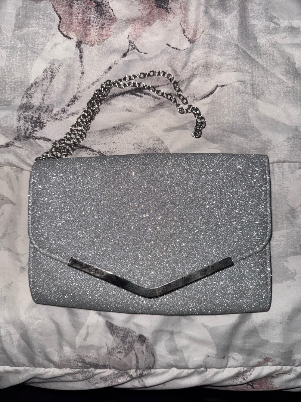 SHEIN Glitter Envelope Clutch with Chain Strap - Silver